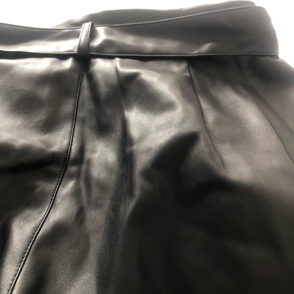 Venus Faux Leather Pants US4 SOLD - Picture 5 of 6
